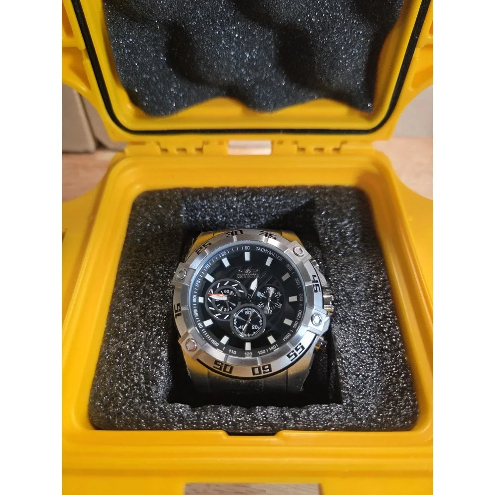 Invicta Speedway 25533 Men's 52mm Chronograph Watch New Battery Yellow Case